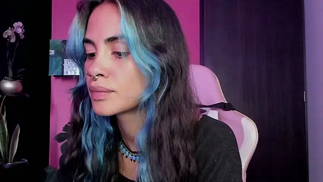 Snapshot of azula_lillet chatting on January 15, 2026, 9:40 pm azula lillet online show from January 15, 2026, 9:40 pm