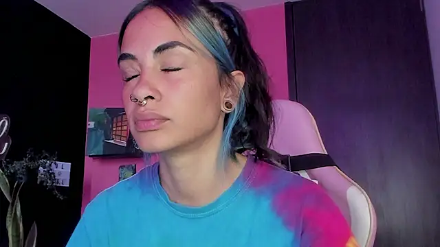 Snapshot of azula_lillet chatting on February 3, 2026, 9:53 pm azula lillet online show from February 3, 2026, 9:53 pm