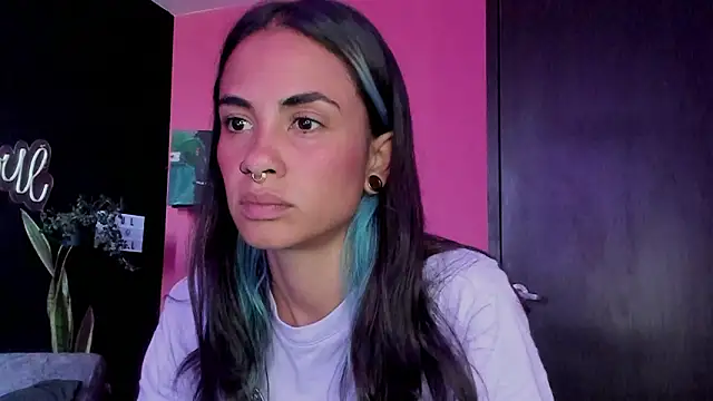 Snapshot of azula_lillet chatting on February 9, 2026, 8:57 pm azula lillet online show from February 9, 2026, 8:57 pm