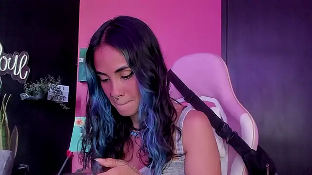 Snapshot of azula_lillet chatting on February 21, 2026, 8:54 pm azula lillet online show from February 21, 2026, 8:54 pm