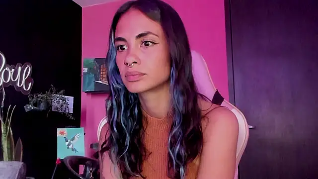 Snapshot of azula_lillet chatting on March 5, 2026, 9:00 pm azula lillet online show from March 5, 2026, 9:00 pm