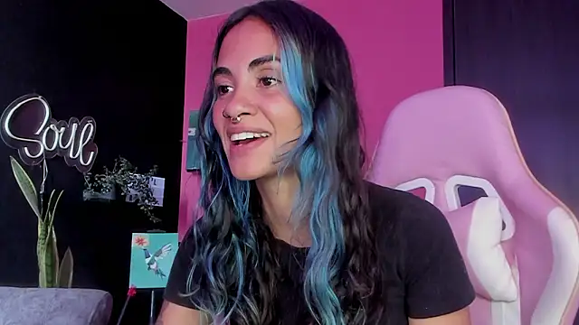 Snapshot of azula_lillet chatting on March 11, 2026, 8:04 pm azula lillet online show from March 11, 2026, 8:04 pm