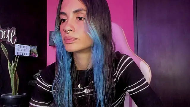 Snapshot of azula_lillet chatting on August 4, 2026, 9:28 pm azula lillet online show from August 4, 2026, 9:28 pm