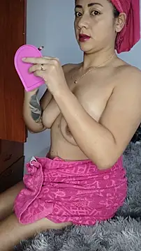 Snapshot of Girl_kataleya10 chatting on March 5, 2026, 11:56 pm Girl kataleya10 online show from March 5, 2026, 11:56 pm