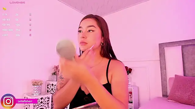 Leilafisherr online show from March 17, 2026, 7:17 pm