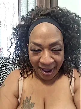 Big Booty Bonnie online show from May 19, 2026, 4:46 pm
