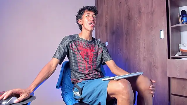 Snapshot of neitan_miller_ chatting on February 6, 2026, 4:28 am neitan miller online show from February 6, 2026, 4:28 am