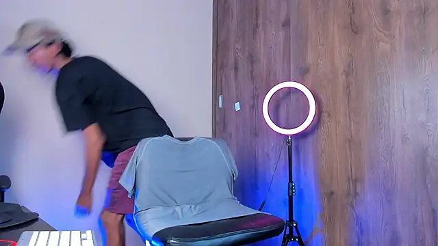 Snapshot of neitan_miller_ chatting on February 11, 2026, 5:40 pm neitan miller online show from February 11, 2026, 5:40 pm