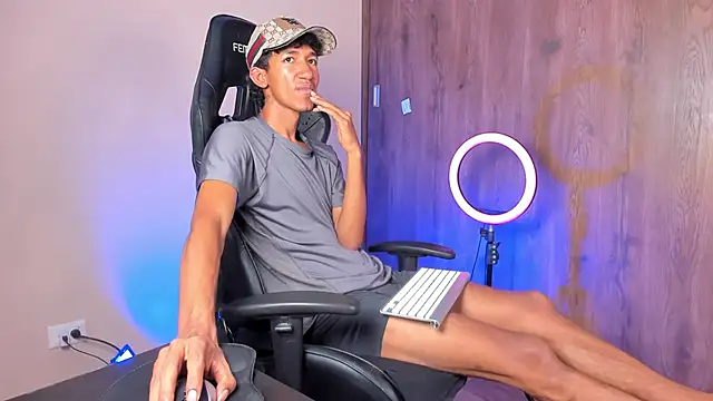 Snapshot of neitan_miller_ chatting on February 16, 2026, 10:50 pm neitan miller online show from February 16, 2026, 10:50 pm