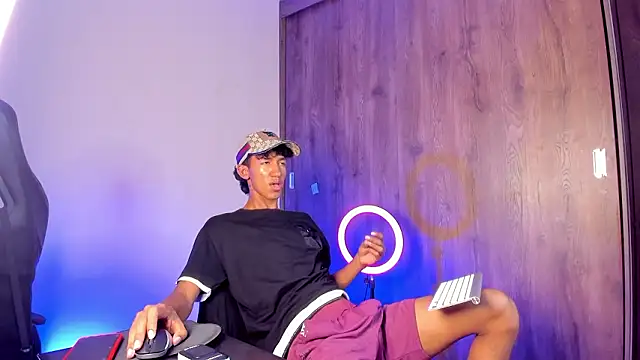 Snapshot of neitan_miller_ chatting on March 5, 2026, 5:58 am neitan miller online show from March 5, 2026, 5:58 am