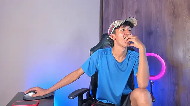 Snapshot of neitan_miller_ chatting on March 14, 2026, 6:52 am neitan miller online show from March 14, 2026, 6:52 am