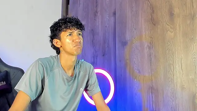 Snapshot of neitan_miller_ chatting on March 18, 2026, 4:10 pm neitan miller online show from March 18, 2026, 4:10 pm