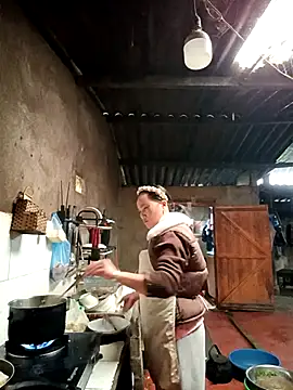 yu--yo online show from May 2, 2026, 4:28 am