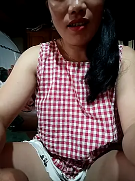 Snapshot of yu--yo chatting on July 4, 2026, 11:22 pm yu--yo online show from July 4, 2026, 11:22 pm