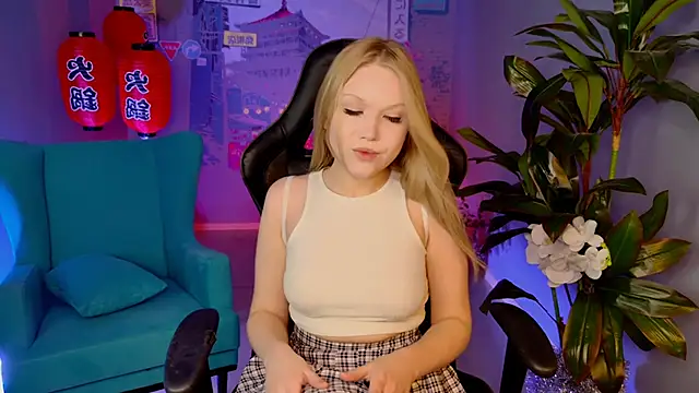 ChloeWhite online show from January 11, 2026, 2:00 pm