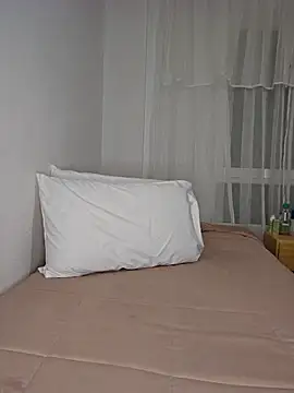 Angelmoon04 online show from February 15, 2026, 12:51 am