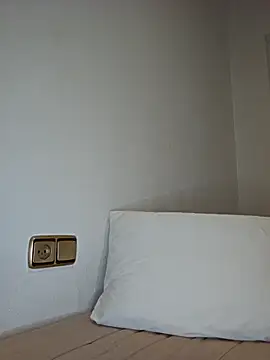 Angelmoon04 online show from April 26, 2026, 3:26 am