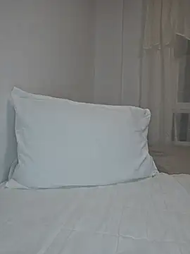 Snapshot of Angelmoon04 chatting on July 27, 2026, 3:35 am Angelmoon04 online show from July 27, 2026, 3:35 am