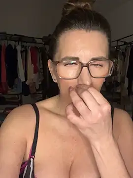 NaughtyMilla online show from February 8, 2026, 3:59 pm