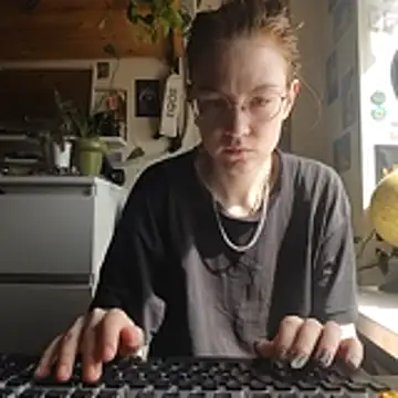 Shy Bamby online show from May 3, 2026, 9:26 am