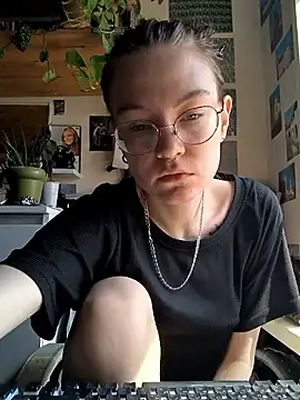 Shy Bamby online show from June 3, 2026, 8:50 am
