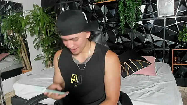 elliot colton online show from May 11, 2026, 8:17 pm
