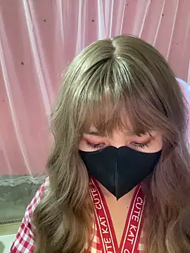 -Violet-t online show from March 13, 2026, 3:29 pm