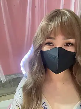 -Violet-t online show from April 27, 2026, 1:53 pm