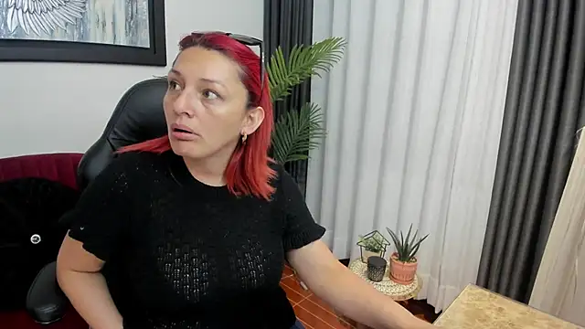 Snapshot of VictoriaPaker chatting on May 29, 2026, 1:53 pm VictoriaPaker online show from May 29, 2026, 1:53 pm