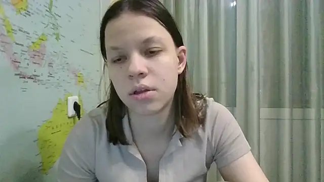 Snapshot of Paradise_Tease chatting on February 15, 2026, 2:25 pm Paradise Tease online show from February 15, 2026, 2:25 pm