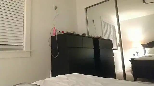 ASH Blondie Slut online show from March 11, 2026, 8:09 am