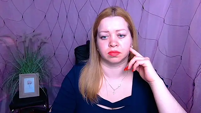 Snapshot of OliviaVerr chatting on February 6, 2026, 1:25 pm OliviaVerr online show from February 6, 2026, 1:25 pm