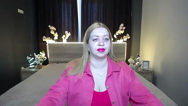 Snapshot of OliviaVerr chatting on March 13, 2026, 1:18 pm OliviaVerr online show from March 13, 2026, 1:18 pm