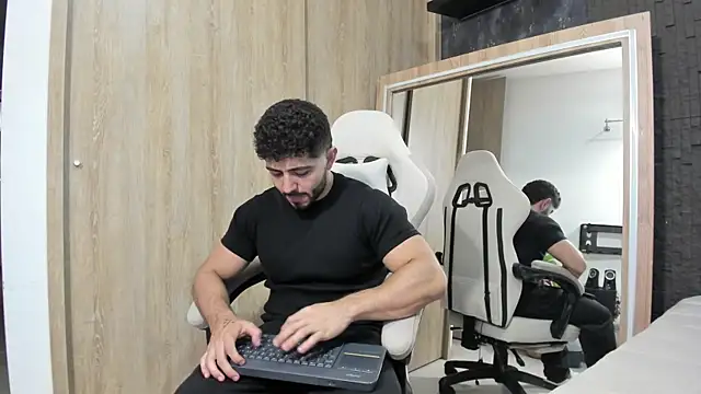 Thiago moretti online show from July 18, 2026, 3:33 am