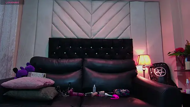 Scaarlett prince online show from March 4, 2026, 1:06 pm