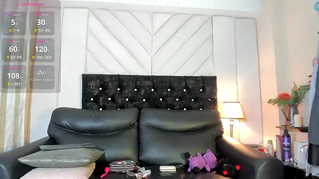 Scaarlett prince online show from March 12, 2026, 12:44 pm