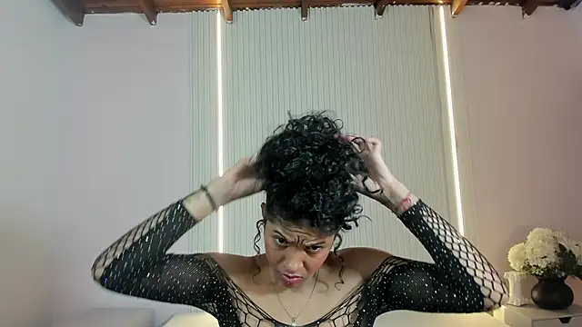 LyraFrost5 online show from March 18, 2026, 12:25 am