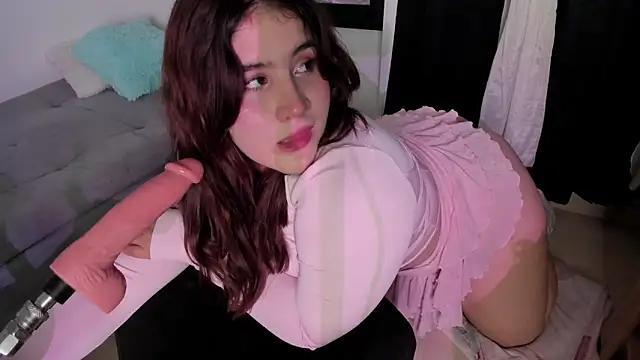 Snapshot of ivy_velvet chatting on April 15, 2026, 1:34 am ivy velvet online show from April 15, 2026, 1:34 am