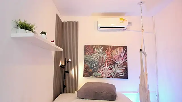 Snapshot of ailann_ chatting on May 27, 2026, 7:44 pm ailann online show from May 27, 2026, 7:44 pm