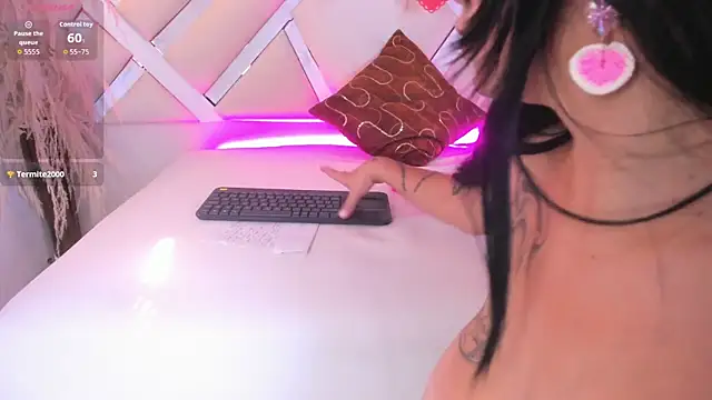 Renata blue online show from February 5, 2026, 2:43 pm