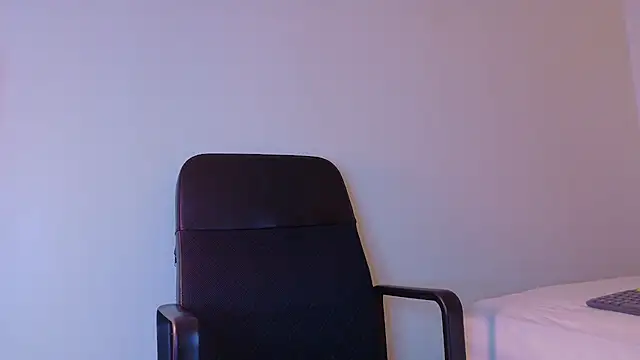 Snapshot of Dulcesexy__ chatting on June 26, 2026, 12:04 am Dulcesexy online show from June 26, 2026, 12:04 am