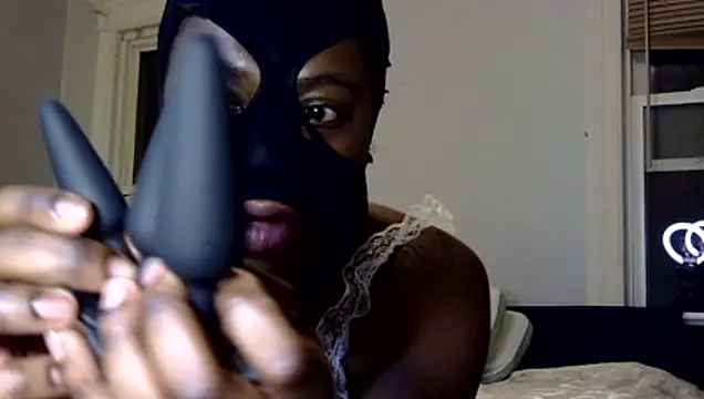 MaskedprincessI online show from January 11, 2026, 1:21 am