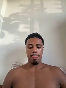LorenzoBlack27 online show from May 1, 2026, 8:13 pm