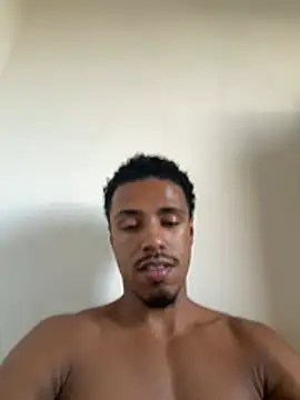 LorenzoBlack27 online show from May 17, 2026, 7:32 pm
