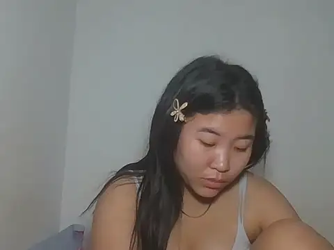 Zyeiii online show from February 1, 2026, 8:51 pm