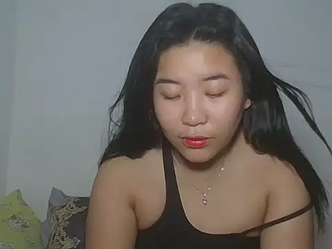 Zyeiii online show from March 9, 2026, 9:13 am