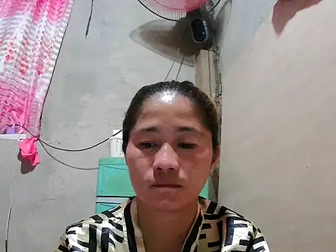 Snapshot of lovelyxxx88 chatting on April 8, 2026, 11:43 am lovelyxxx88 online show from April 8, 2026, 11:43 am