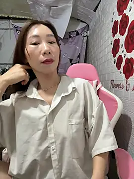 Snapshot of Adela-222 chatting on July 12, 2026, 8:16 am Adela-222 online show from July 12, 2026, 8:16 am