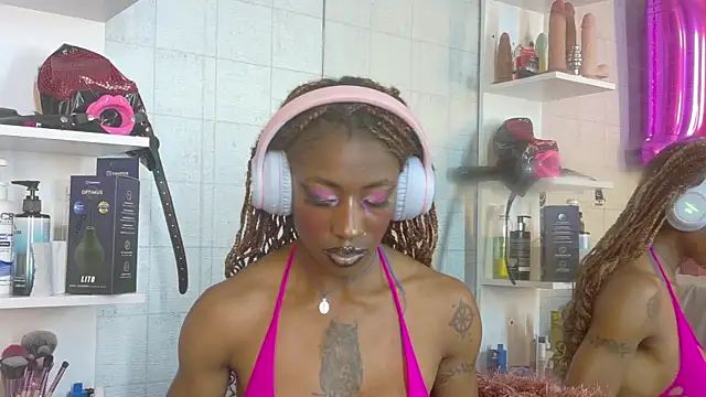 DaniaMarcell online show from February 20, 2026, 3:58 am