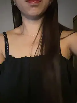 Snapshot of Mayly_lucky2 chatting on June 4, 2026, 10:05 pm Mayly lucky2 online show from June 4, 2026, 10:05 pm